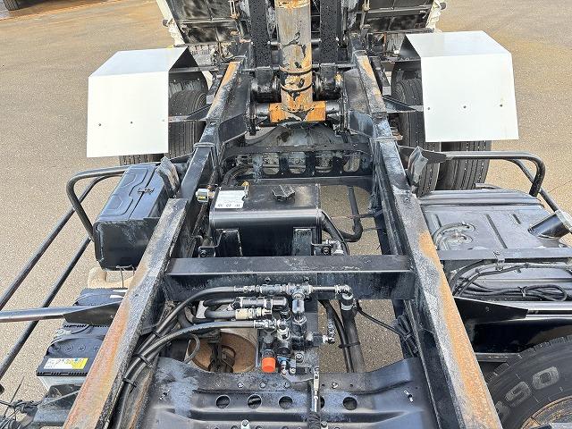 フォワード ローダーダンプ 上物花見台製 スライドボディ 荷台寸法400x208x24 荷台床鉄板張り 積載3t アオリ3方開 ロックピン付 シートキャリア付 ベットスペース有 燃焼不要♪ 6速ミッション(69枚目)