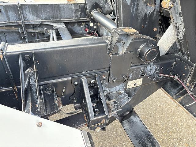 フォワード ローダーダンプ 上物花見台製 スライドボディ 荷台寸法400x208x24 荷台床鉄板張り 積載3t アオリ3方開 ロックピン付 シートキャリア付 ベットスペース有 燃焼不要♪ 6速ミッション(73枚目)