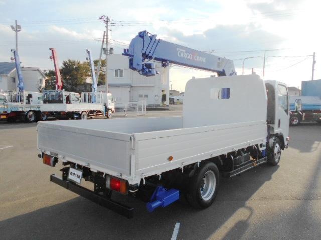 エルフトラック クレーン付き平ボディ 上物タダノ製 5段ブーム ラジコン(無線) フックイン 2.6t吊り リアジャッキ付 ワイドロングボディ 荷台寸法365x207x38 荷台床縞鉄板張り アルミブロック(4枚目)