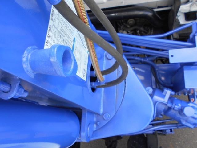 エルフトラック クレーン付き平ボディ 上物タダノ製 5段ブーム ラジコン(無線) フックイン 2.6t吊り リアジャッキ付 ワイドロングボディ 荷台寸法365x207x38 荷台床縞鉄板張り アルミブロック(19枚目)