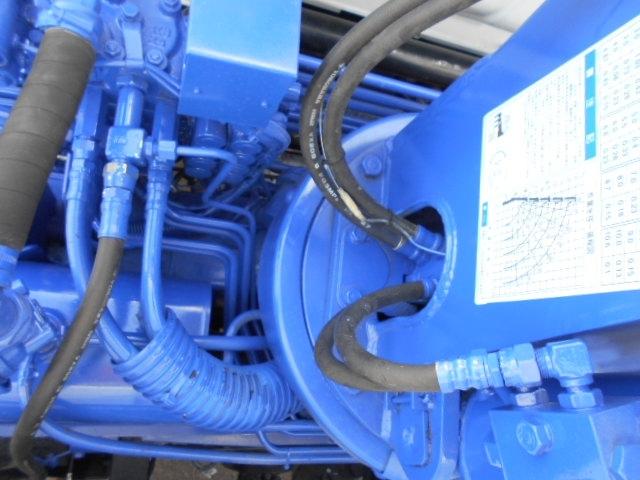 エルフトラック クレーン付き平ボディ 上物タダノ製 5段ブーム ラジコン(無線) フックイン 2.6t吊り リアジャッキ付 ワイドロングボディ 荷台寸法365x207x38 荷台床縞鉄板張り アルミブロック(20枚目)