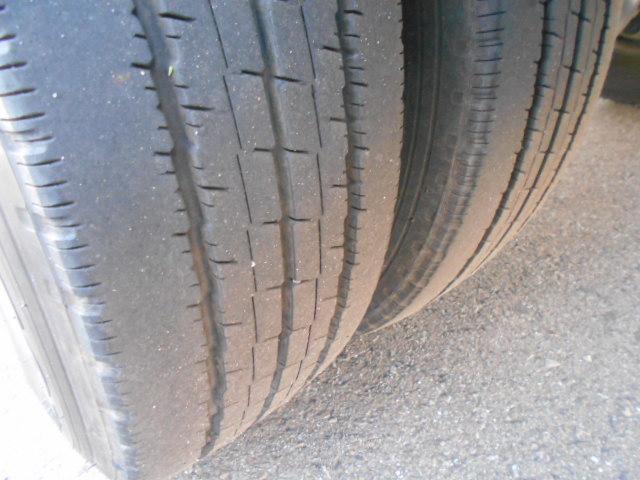 エルフトラック クレーン付き平ボディ 上物タダノ製 5段ブーム ラジコン(無線) フックイン 2.6t吊り リアジャッキ付 ワイドロングボディ 荷台寸法365x207x38 荷台床縞鉄板張り アルミブロック(47枚目)