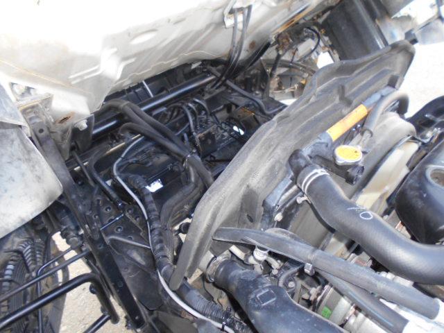 エルフトラック クレーン付き平ボディ 上物タダノ製 5段ブーム ラジコン(無線) フックイン 2.6t吊り リアジャッキ付 ワイドロングボディ 荷台寸法365x207x38 荷台床縞鉄板張り アルミブロック(55枚目)