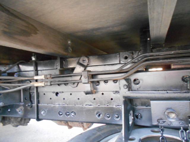 エルフトラック クレーン付き平ボディ 上物タダノ製 5段ブーム ラジコン(無線) フックイン 2.6t吊り リアジャッキ付 ワイドロングボディ 荷台寸法365x207x38 荷台床縞鉄板張り アルミブロック(68枚目)