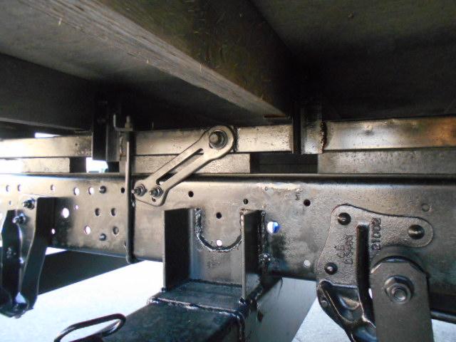 エルフトラック クレーン付き平ボディ 上物タダノ製 5段ブーム ラジコン(無線) フックイン 2.6t吊り リアジャッキ付 ワイドロングボディ 荷台寸法365x207x38 荷台床縞鉄板張り アルミブロック(71枚目)