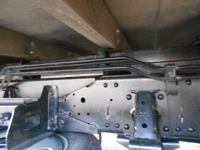 エルフトラック クレーン付き平ボディ 上物タダノ製 5段ブーム ラジコン(無線) フックイン 2.6t吊り リアジャッキ付 ワイドロングボディ 荷台寸法365x207x38 荷台床縞鉄板張り アルミブロック(72枚目)