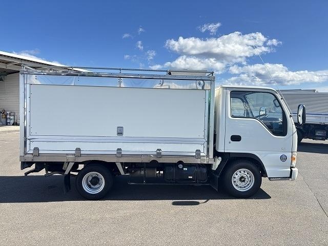 エルフトラック 移動販売車 積載1.6t 冷蔵ショーケース付 -20℃設定(-14℃まで確認済み) 商品棚付 給水蛇口付 5速ミッション 走行5.1万km 燃焼不要♪(9枚目)