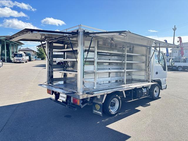 エルフトラック 移動販売車 積載1.6t 冷蔵ショーケース付 -20℃設定(-14℃まで確認済み) 商品棚付 給水蛇口付 5速ミッション 走行5.1万km 燃焼不要♪(40枚目)