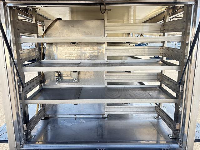 エルフトラック 移動販売車 積載1.6t 冷蔵ショーケース付 -20℃設定(-14℃まで確認済み) 商品棚付 給水蛇口付 5速ミッション 走行5.1万km 燃焼不要♪(41枚目)