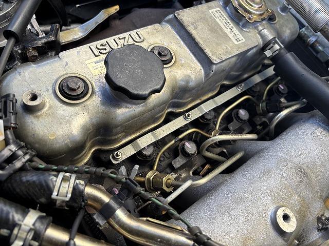 エルフトラック 移動販売車 積載1.6t 冷蔵ショーケース付 -20℃設定(-14℃まで確認済み) 商品棚付 給水蛇口付 5速ミッション 走行5.1万km 燃焼不要♪(65枚目)