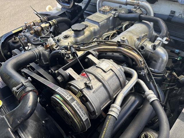 エルフトラック 移動販売車 積載1.6t 冷蔵ショーケース付 -20℃設定(-14℃まで確認済み) 商品棚付 給水蛇口付 5速ミッション 走行5.1万km 燃焼不要♪(66枚目)