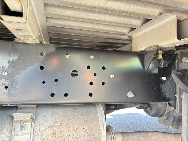 エルフトラック 移動販売車 積載1.6t 冷蔵ショーケース付 -20℃設定(-14℃まで確認済み) 商品棚付 給水蛇口付 5速ミッション 走行5.1万km 燃焼不要♪(67枚目)