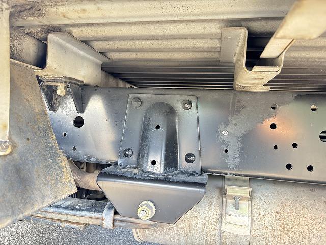 エルフトラック 移動販売車 積載1.6t 冷蔵ショーケース付 -20℃設定(-14℃まで確認済み) 商品棚付 給水蛇口付 5速ミッション 走行5.1万km 燃焼不要♪(68枚目)