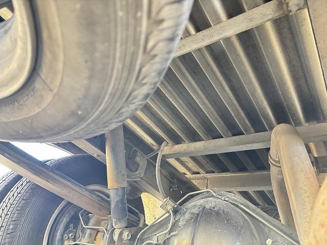 エルフトラック 移動販売車 積載1.6t 冷蔵ショーケース付 -20℃設定(-14℃まで確認済み) 商品棚付 給水蛇口付 5速ミッション 走行5.1万km 燃焼不要♪(77枚目)