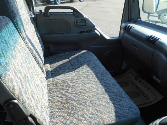 エルフトラック クレーン付き平ボディ 上物タダノ製 4段ブーム ラジコン(無線) フックイン 2.6t吊り ワイドロングボディ 荷台寸法362x193x38 荷台床木張り アオリ開閉サポート 走行6.6万km(13枚目)