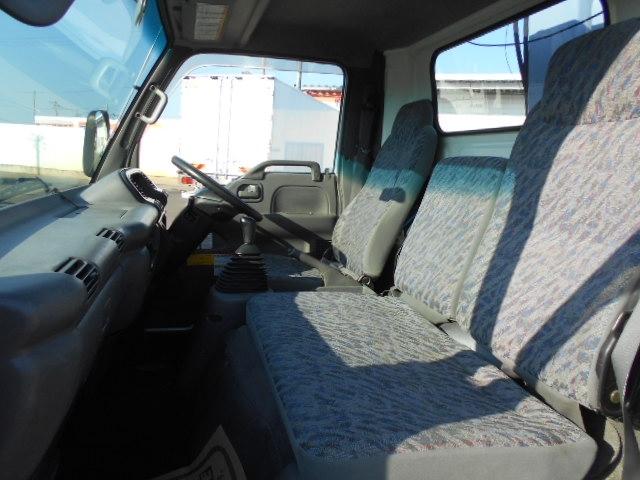 エルフトラック クレーン付き平ボディ 上物タダノ製 4段ブーム ラジコン(無線) フックイン 2.6t吊り ワイドロングボディ 荷台寸法362x193x38 荷台床木張り アオリ開閉サポート 走行6.6万km(15枚目)