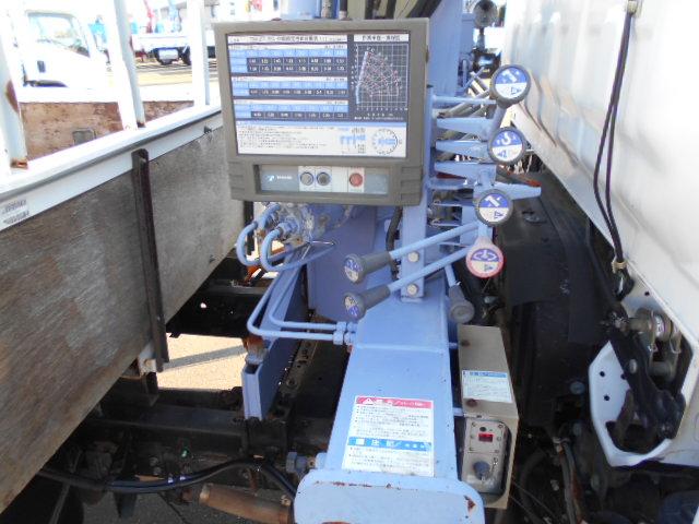 エルフトラック クレーン付き平ボディ 上物タダノ製 4段ブーム ラジコン(無線) フックイン 2.6t吊り ワイドロングボディ 荷台寸法362x193x38 荷台床木張り アオリ開閉サポート 走行6.6万km(31枚目)