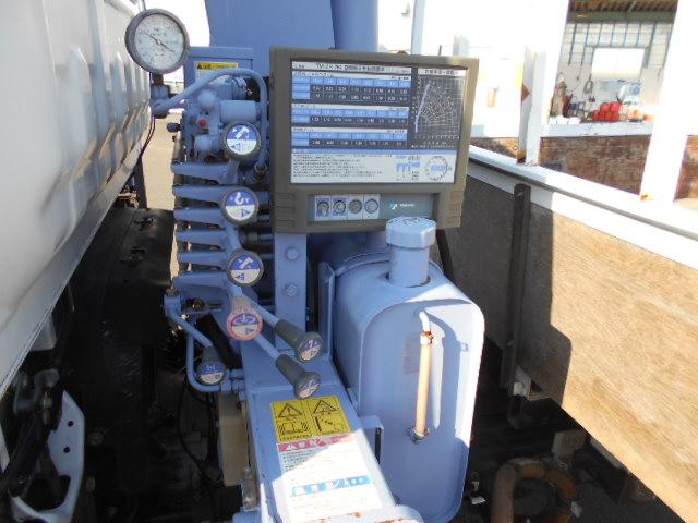 エルフトラック クレーン付き平ボディ 上物タダノ製 4段ブーム ラジコン(無線) フックイン 2.6t吊り ワイドロングボディ 荷台寸法362x193x38 荷台床木張り アオリ開閉サポート 走行6.6万km(32枚目)