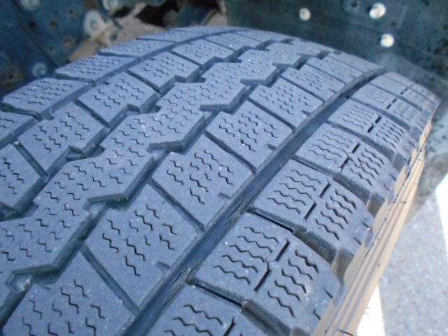 エルフトラック クレーン付き平ボディ 上物タダノ製 4段ブーム ラジコン(無線) フックイン 2.6t吊り ワイドロングボディ 荷台寸法362x193x38 荷台床木張り アオリ開閉サポート 走行6.6万km(42枚目)