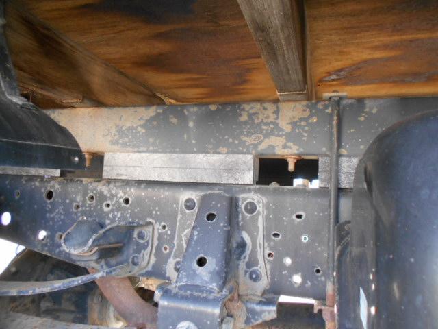 エルフトラック クレーン付き平ボディ 上物タダノ製 4段ブーム ラジコン(無線) フックイン 2.6t吊り ワイドロングボディ 荷台寸法362x193x38 荷台床木張り アオリ開閉サポート 走行6.6万km(59枚目)