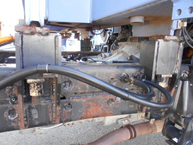 エルフトラック クレーン付き平ボディ 上物タダノ製 4段ブーム ラジコン(無線) フックイン 2.6t吊り ワイドロングボディ 荷台寸法362x193x38 荷台床木張り アオリ開閉サポート 走行6.6万km(60枚目)