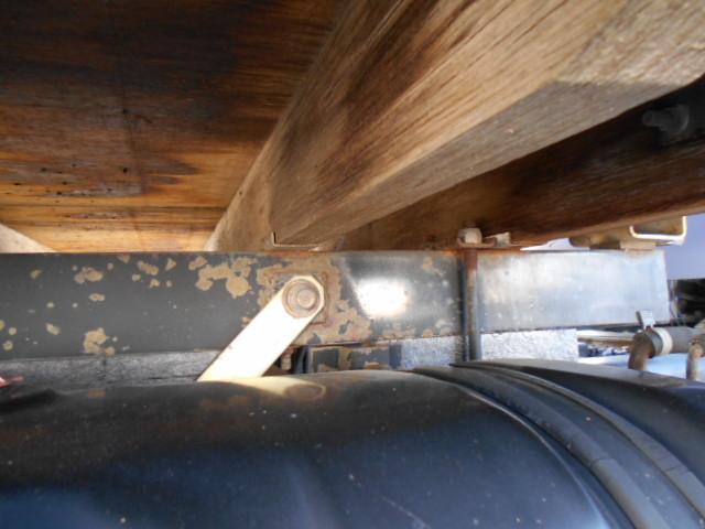 エルフトラック クレーン付き平ボディ 上物タダノ製 4段ブーム ラジコン(無線) フックイン 2.6t吊り ワイドロングボディ 荷台寸法362x193x38 荷台床木張り アオリ開閉サポート 走行6.6万km(62枚目)