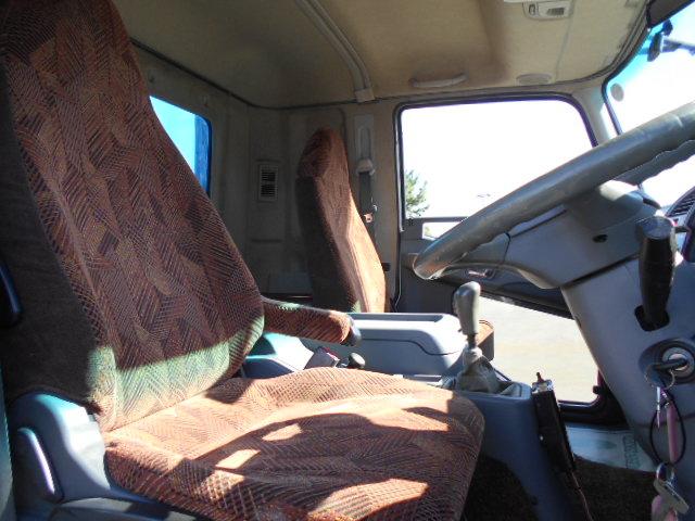 ファイター ダンプ 上物新明和製 増トン車 積載:7.2t 荷台寸法:340×215×64 電動コボレーン付 ベッド付 走行:21.1万km 6速ミッション(14枚目)