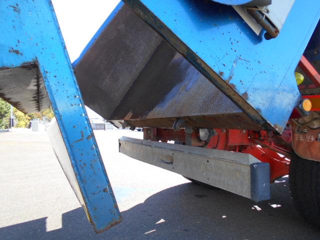 ファイター ダンプ 上物新明和製 増トン車 積載:7.2t 荷台寸法:340×215×64 電動コボレーン付 ベッド付 走行:21.1万km 6速ミッション(25枚目)