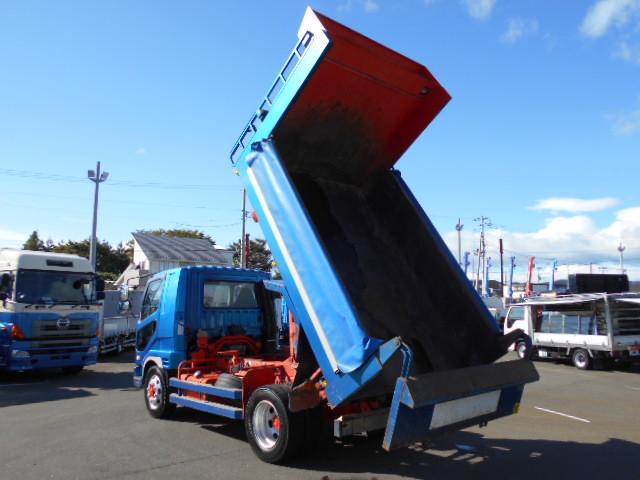 ファイター ダンプ 上物新明和製 増トン車 積載:7.2t 荷台寸法:340×215×64 電動コボレーン付 ベッド付 走行:21.1万km 6速ミッション(32枚目)