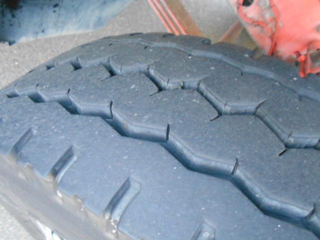 ファイター ダンプ 上物新明和製 増トン車 積載:7.2t 荷台寸法:340×215×64 電動コボレーン付 ベッド付 走行:21.1万km 6速ミッション(37枚目)