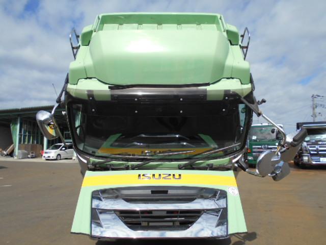 ギガ 　アルミブロック平ボディ　上物山田車体工業　４軸低床　積載１３．５ｔ　荷台寸法９５０×２４１×６８　荷台床木張り　アオリ７方開　アオリ開閉サポート　センターフック５ヶ所　スタンションホール１１ヶ所（42枚目）