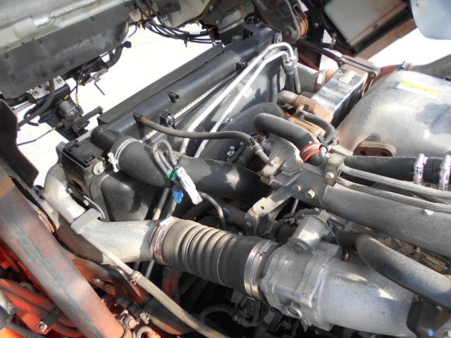 ギガ 　アルミブロック平ボディ　上物山田車体工業　４軸低床　積載１３．５ｔ　荷台寸法９５０×２４１×６８　荷台床木張り　アオリ７方開　アオリ開閉サポート　センターフック５ヶ所　スタンションホール１１ヶ所（49枚目）