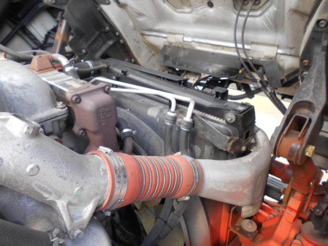 ギガ 　アルミブロック平ボディ　上物山田車体工業　４軸低床　積載１３．５ｔ　荷台寸法９５０×２４１×６８　荷台床木張り　アオリ７方開　アオリ開閉サポート　センターフック５ヶ所　スタンションホール１１ヶ所（50枚目）