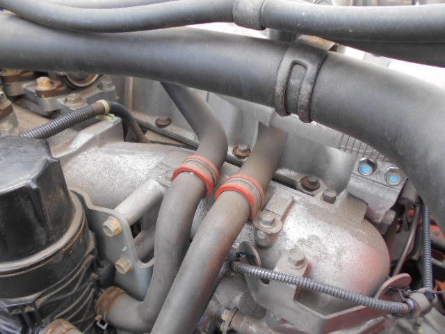 ギガ 　アルミブロック平ボディ　上物山田車体工業　４軸低床　積載１３．５ｔ　荷台寸法９５０×２４１×６８　荷台床木張り　アオリ７方開　アオリ開閉サポート　センターフック５ヶ所　スタンションホール１１ヶ所（56枚目）