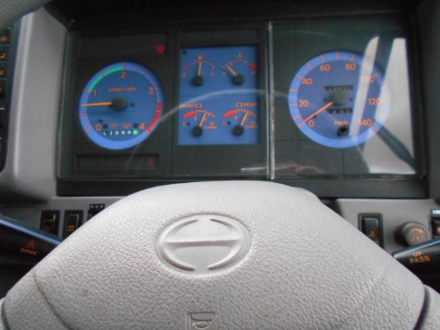 リエッセ マイクロバス 29人乗り スーパーツーリング モケットシート リクライニング機能 自動スライドドア ニーリング機能 ボトルクーラー有 総輪エアサス バックモニター ATシフト リアエンジン(16枚目)