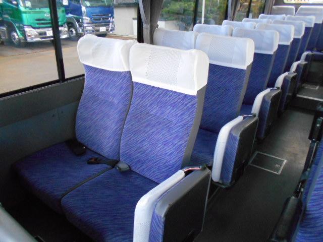 リエッセ マイクロバス 29人乗り スーパーツーリング モケットシート リクライニング機能 自動スライドドア ニーリング機能 ボトルクーラー有 総輪エアサス バックモニター ATシフト リアエンジン(25枚目)