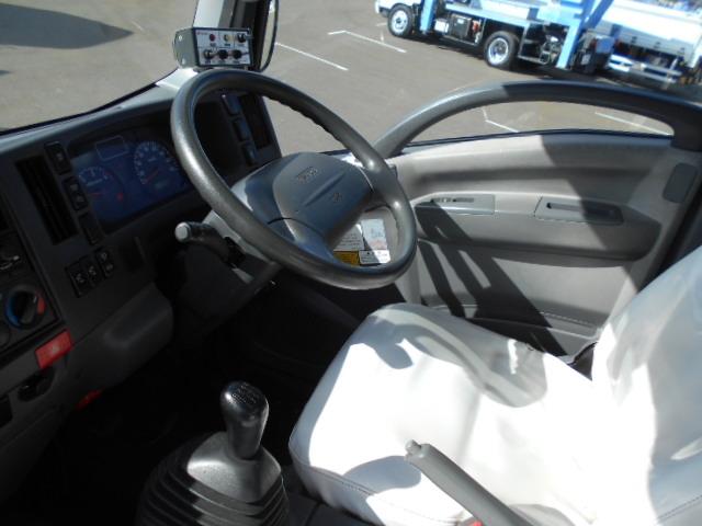 エルフトラック 塵芥車/巻込み式パッカー 上物極東製 容量4.4立米 連続スイッチ 汚水タンク 走行15.7万km 6速ミッション(13枚目)