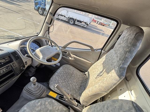 デュトロ 　高所作業車　上物アイチ製　上物型式ＳＫ１７Ａ　地上高１７．１ｍ　Ｈ型ジャッキ　鉄バケット　首振りバケット　アワーメーター２２５７ｈ　走行２．６万ｋｍ　５速ミッション（15枚目）