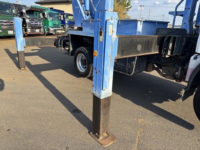 デュトロ 　高所作業車　上物アイチ製　上物型式ＳＫ１７Ａ　地上高１７．１ｍ　Ｈ型ジャッキ　鉄バケット　首振りバケット　アワーメーター２２５７ｈ　走行２．６万ｋｍ　５速ミッション（35枚目）