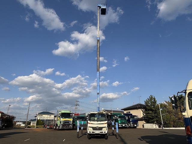 デュトロ 　高所作業車　上物アイチ製　上物型式ＳＫ１７Ａ　地上高１７．１ｍ　Ｈ型ジャッキ　鉄バケット　首振りバケット　アワーメーター２２５７ｈ　走行２．６万ｋｍ　５速ミッション（41枚目）