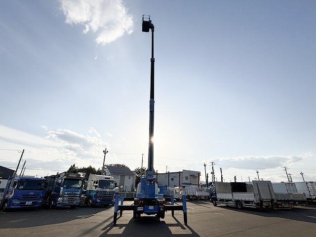 デュトロ 　高所作業車　上物アイチ製　上物型式ＳＫ１７Ａ　地上高１７．１ｍ　Ｈ型ジャッキ　鉄バケット　首振りバケット　アワーメーター２２５７ｈ　走行２．６万ｋｍ　５速ミッション（51枚目）