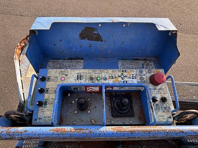 デュトロ 　高所作業車　上物アイチ製　上物型式ＳＫ１７Ａ　地上高１７．１ｍ　Ｈ型ジャッキ　鉄バケット　首振りバケット　アワーメーター２２５７ｈ　走行２．６万ｋｍ　５速ミッション（52枚目）