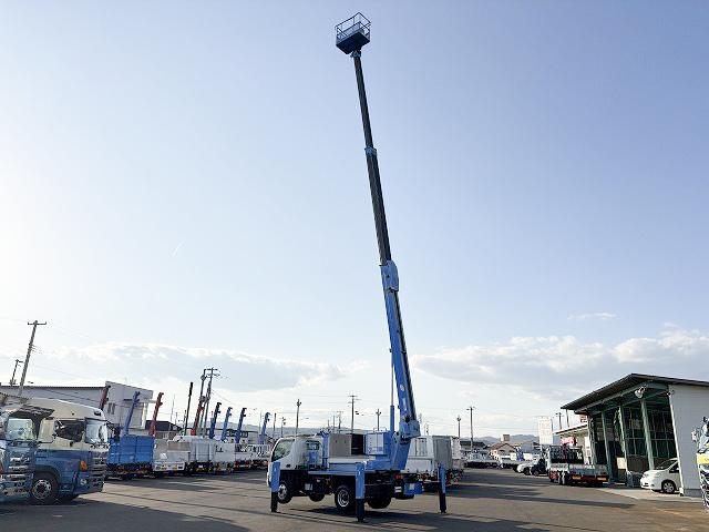 デュトロ 　高所作業車　上物アイチ製　上物型式ＳＫ１７Ａ　地上高１７．１ｍ　Ｈ型ジャッキ　鉄バケット　首振りバケット　アワーメーター２２５７ｈ　走行２．６万ｋｍ　５速ミッション（53枚目）