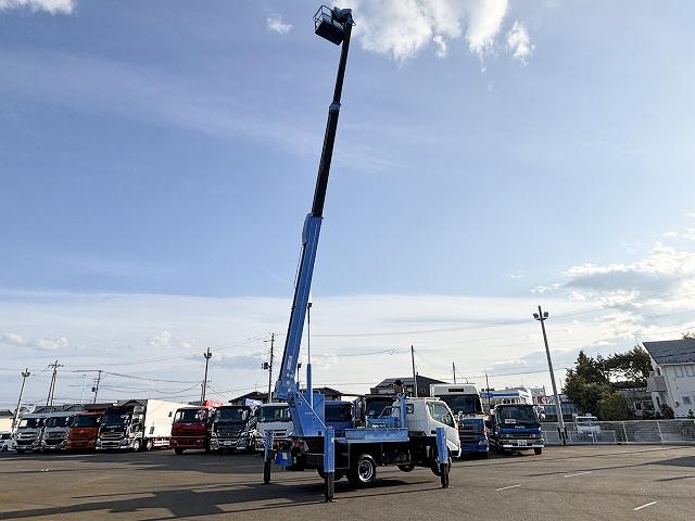 デュトロ 　高所作業車　上物アイチ製　上物型式ＳＫ１７Ａ　地上高１７．１ｍ　Ｈ型ジャッキ　鉄バケット　首振りバケット　アワーメーター２２５７ｈ　走行２．６万ｋｍ　５速ミッション（57枚目）