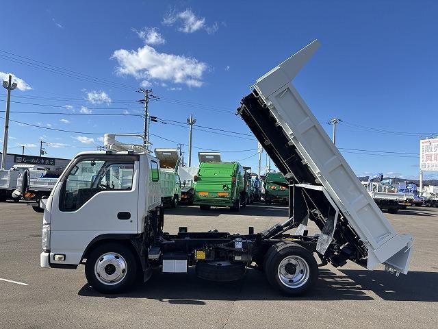 エルフトラック ローダーダンプ 上物花見台製 積載3t 荷台寸法306×160×36 荷台床鉄板張り アオリ3方開 シートキャリア付 150馬力 6速ミッション 走行8.6万km(18枚目)