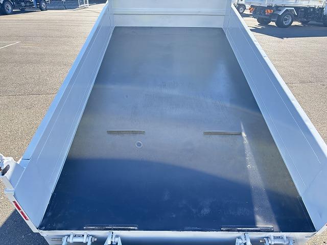 エルフトラック ローダーダンプ 上物花見台製 積載3t 荷台寸法306×160×36 荷台床鉄板張り アオリ3方開 シートキャリア付 150馬力 6速ミッション 走行8.6万km(35枚目)