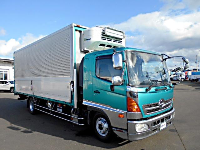 ヒノレンジャー 　冷蔵冷凍ウイング　上物東プレ製　－３０℃設定　積載２．３ｔ　ワイドボディ　荷台寸法６２２×２３８×２２０　荷台床アルミ縞板　ラッシングレール２段　内フック５対　アオリ開閉サポート　走行６６万ｋｍ（2枚目）