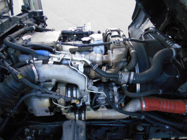 ヒノレンジャー 　冷蔵冷凍ウイング　上物東プレ製　－３０℃設定　積載２．３ｔ　ワイドボディ　荷台寸法６２２×２３８×２２０　荷台床アルミ縞板　ラッシングレール２段　内フック５対　アオリ開閉サポート　走行６６万ｋｍ（49枚目）