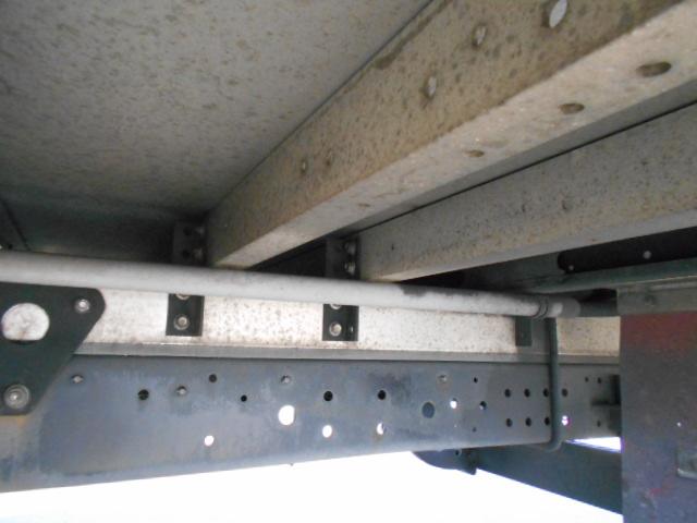 ヒノレンジャー 　冷蔵冷凍ウイング　上物東プレ製　－３０℃設定　積載２．３ｔ　ワイドボディ　荷台寸法６２２×２３８×２２０　荷台床アルミ縞板　ラッシングレール２段　内フック５対　アオリ開閉サポート　走行６６万ｋｍ（64枚目）