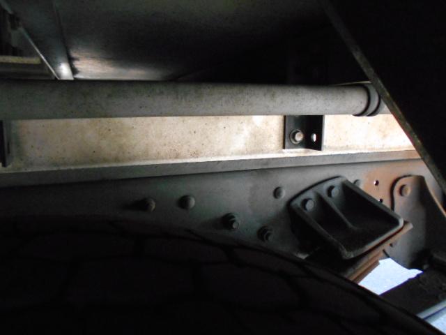 ヒノレンジャー 　冷蔵冷凍ウイング　上物東プレ製　－３０℃設定　積載２．３ｔ　ワイドボディ　荷台寸法６２２×２３８×２２０　荷台床アルミ縞板　ラッシングレール２段　内フック５対　アオリ開閉サポート　走行６６万ｋｍ（67枚目）